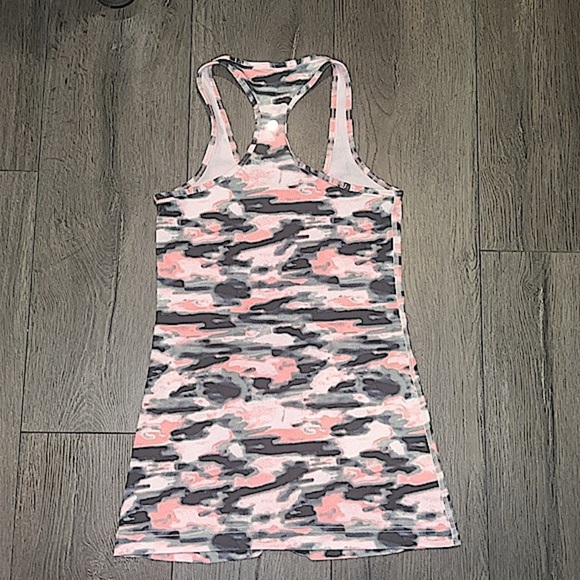 Lululemon Cool Racerback Wamo Camo Light Pink Size 4 - Picture 4 of 10